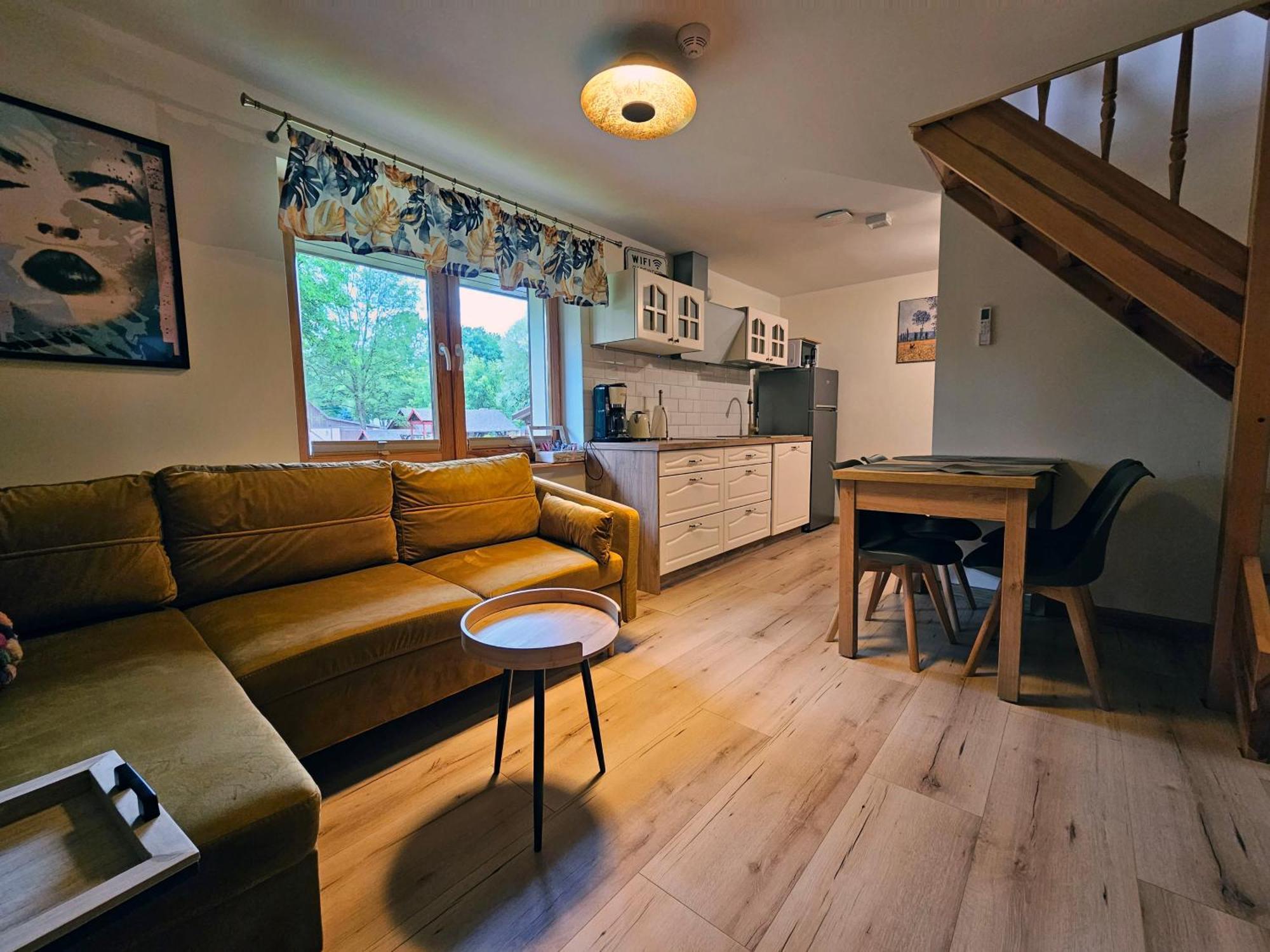 Ferienhaus Pod Swierkami & Jacuzzi Jelenia Góra