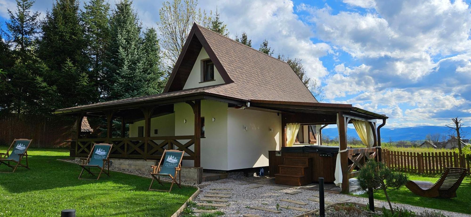 Ferienhaus Pod Swierkami & Jacuzzi Jelenia Góra